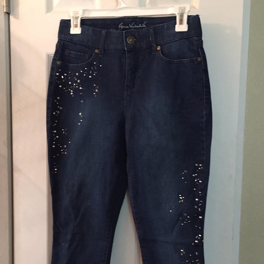 - Gloria Vanderbilt slimming curvy size